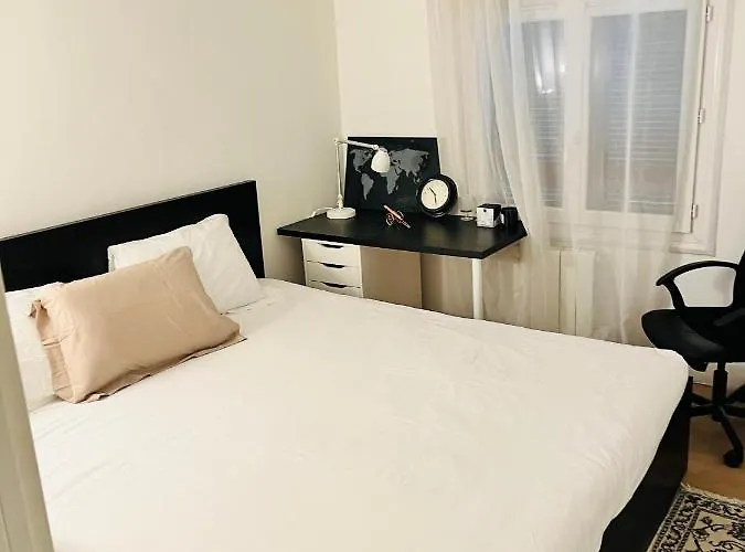 Private Rooms In A Tiny Home 4 Min Drive To Airport Cdg ,1 Private Bathroom Ideal For Families And Friends